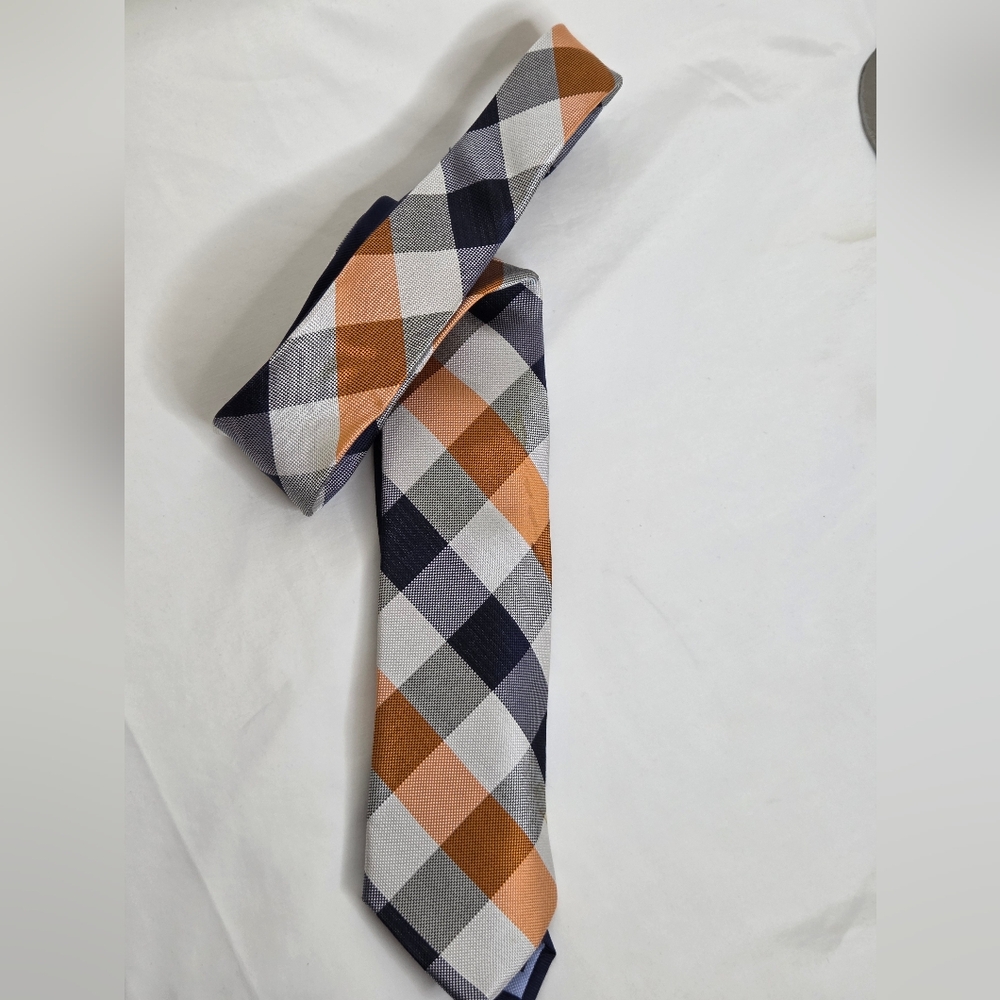Tommy Hilfiger Navy and Orange Plaid Tie 100%silk - Picture 5 of 6